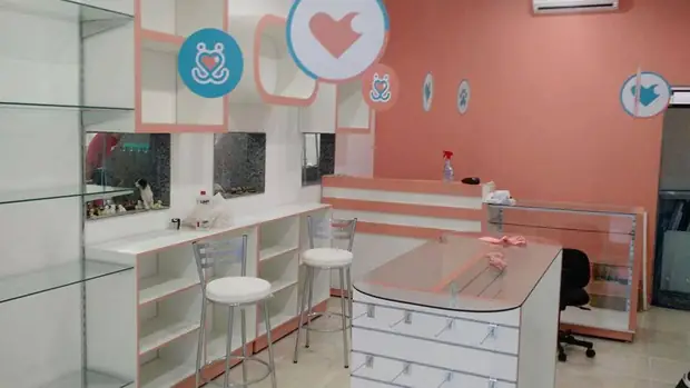 Recepção do PetFunny com identidade visual rosa e turquesa